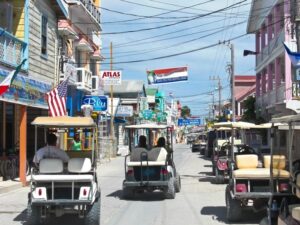 Se déplacer en Golf Cart au Bélize