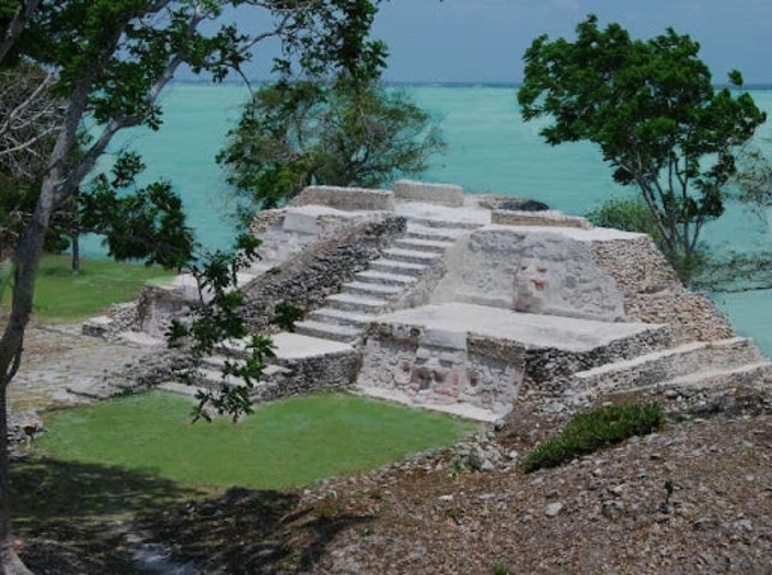 Temple Cerros Bélize